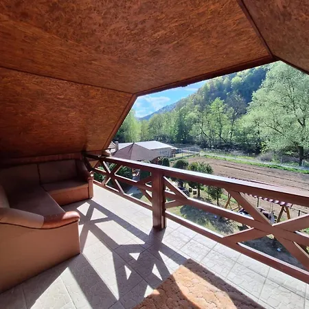 Casa De Vacanta Nyaraló Csarnóháza